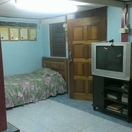Homestay Bukit Gantang Hotel ไทปิง ภายนอก รูปภาพ