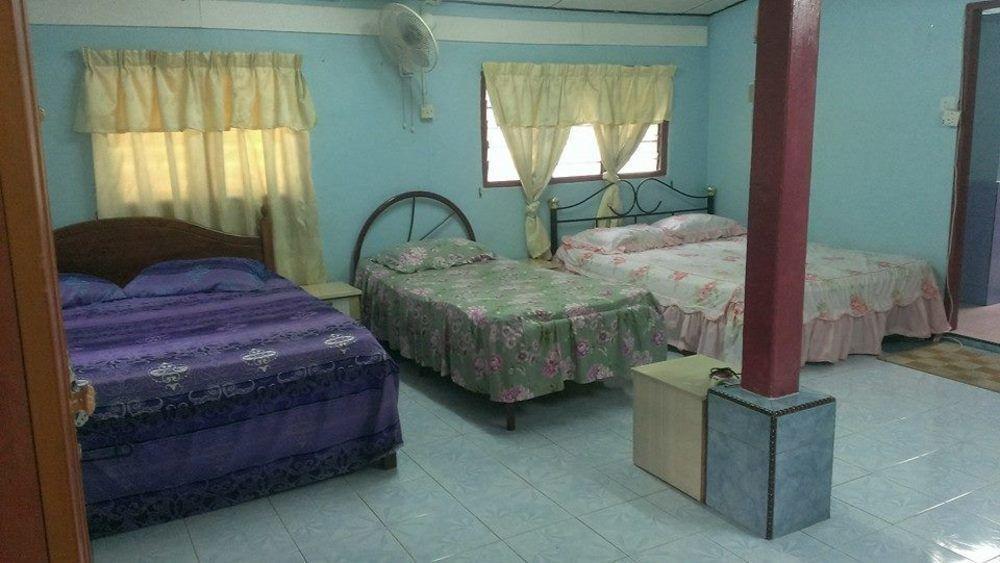Homestay Bukit Gantang Hotel ไทปิง ภายนอก รูปภาพ